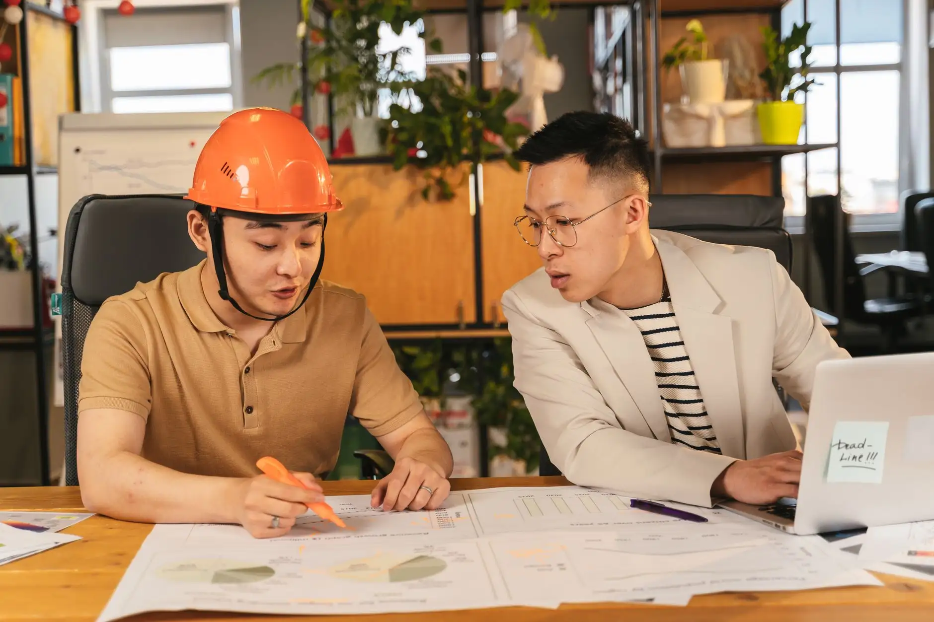 监控摄像头选型指南：如何根据场景需求匹配合适的安防监控方案