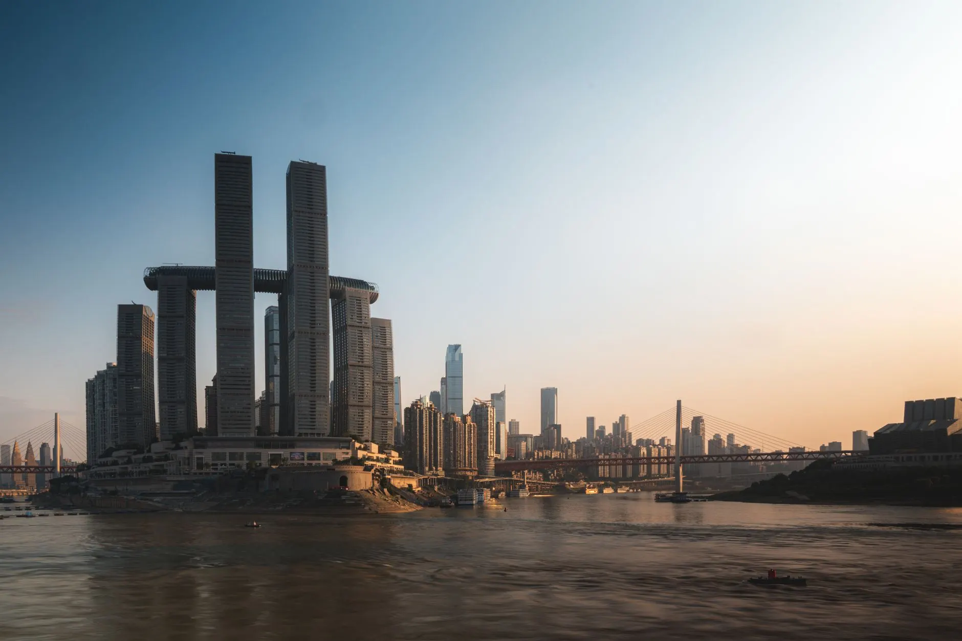 2024年安防监控市场趋势：高清摄像头与综合布线技术升级指南