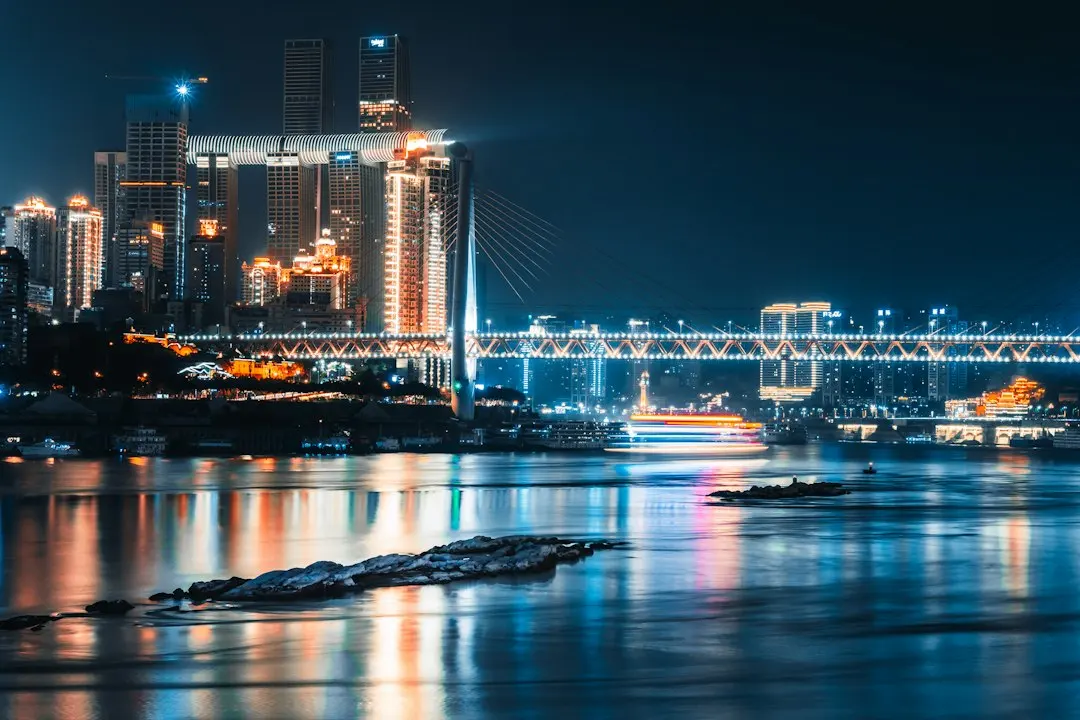 监控摄像头PoE供电与独立电源方案的技术对比及适用场景